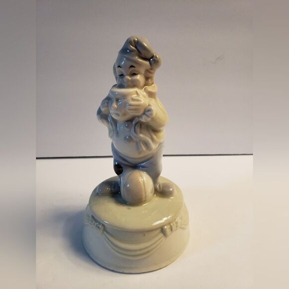 Porcelain Clown Holding Mask - Picture 6 of 9